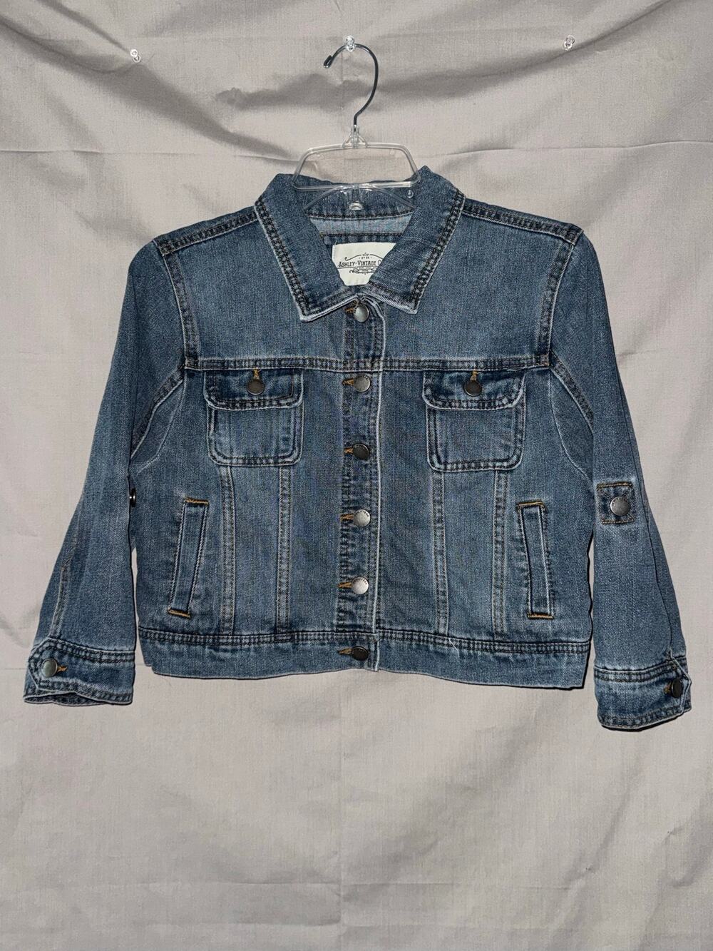 Ashley-Vintage Charm Women’s Denim 4-PocketJacket, Size M